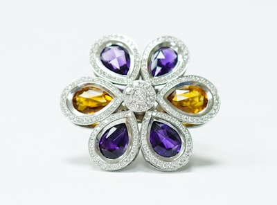 This beautiful ring was designed and handmade in Antwerp by J.Katz. You can find more info at J.Katz.be