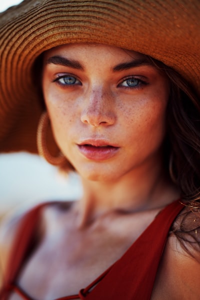 Afternoon sun with Australian model Akira Isola, feeling the heat in her eyes,  almost tears appear,  emotion felt by all.  makeup by Nikki de Lima

Please tag our instas if you use em @BenScottPhotographer