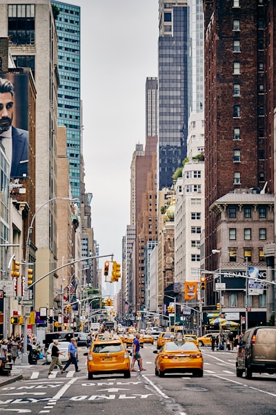 What would be Manhattan without the yellow cabs?